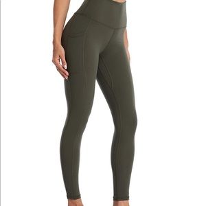 NWT Colorfulkoala Leggings (Lululemon Dupe)